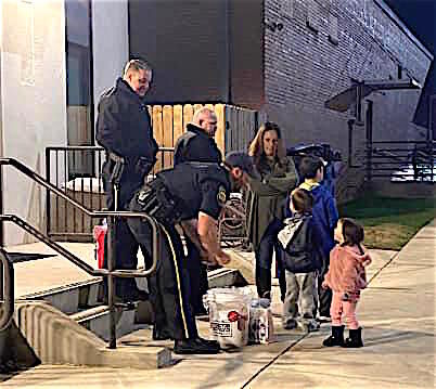 Fort Payne police officers thanked with buckets of gifts